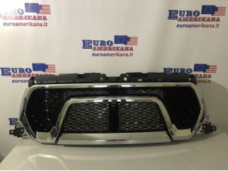 Front Bumper Mesh Grille (Chrome, Rebel Style)